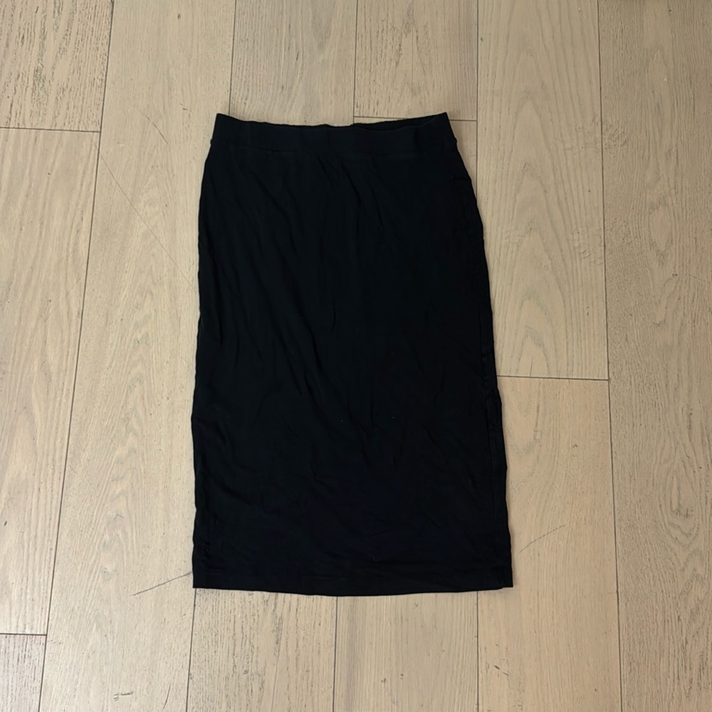 Black pencil skirt